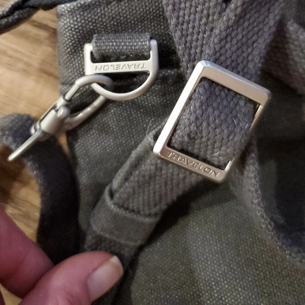 Travelon Anti-Theft RFID Heritage Small Crossbody Bag._7